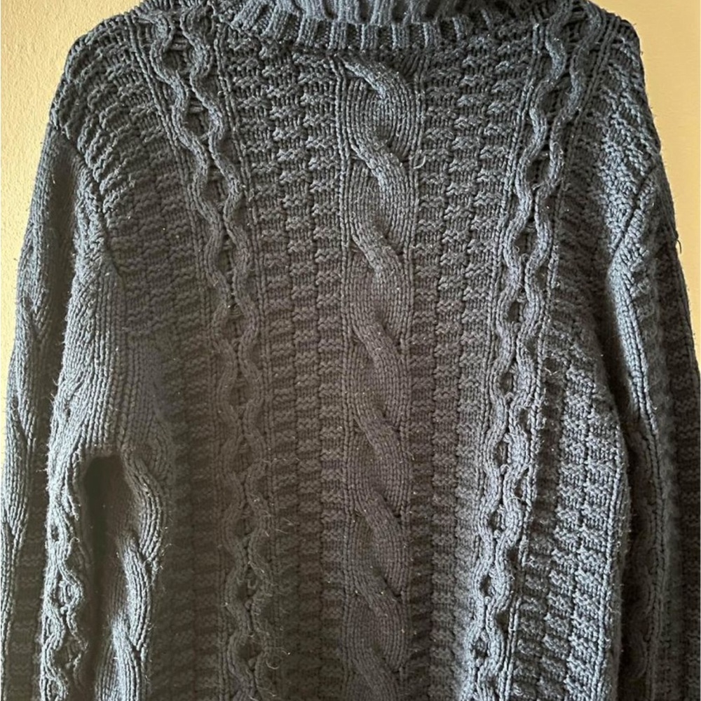 Simons Turtleneck - Picture 2 of 3